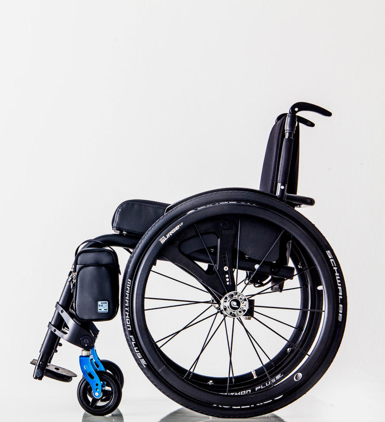 QUOKKA Rollstuhltasche klein am Rollstuhl für optimalen Stauraum